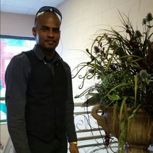 Meet your Posher, Elias